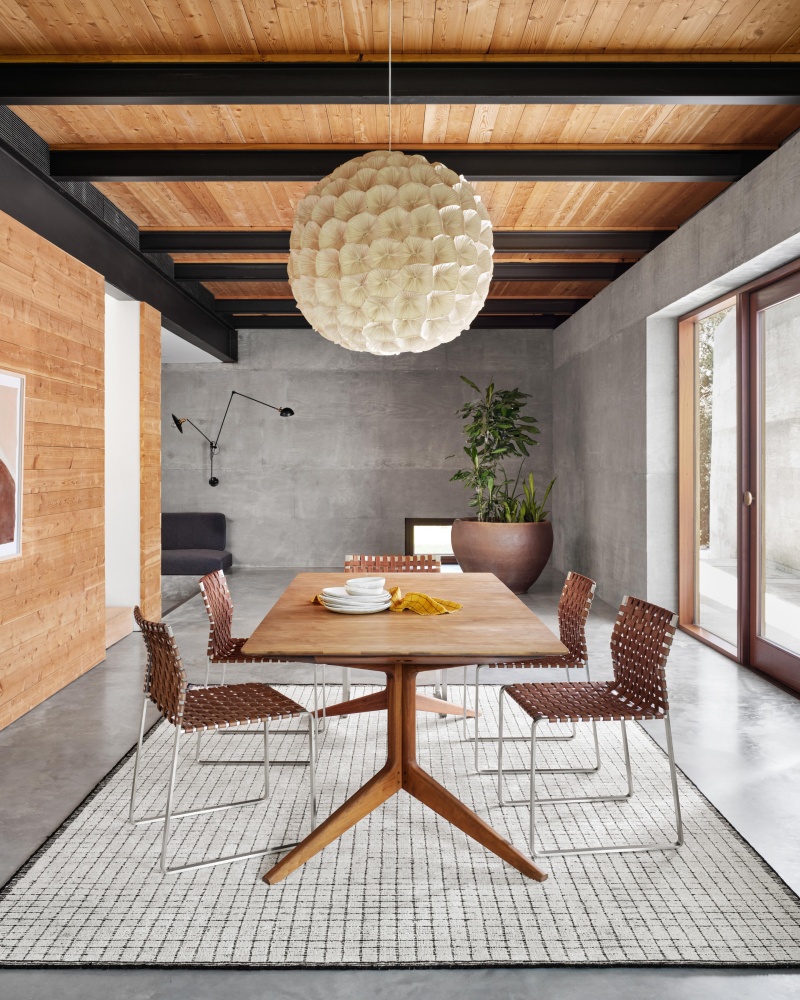 minimalist dining room